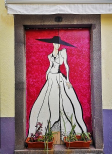 313_Türe Rua St. Maria, Irene Quintal, Lady in White 2.jpg